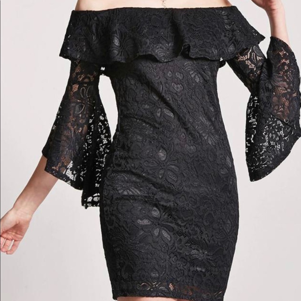 NWT Lace Off Shoulders Forever 21 Dress